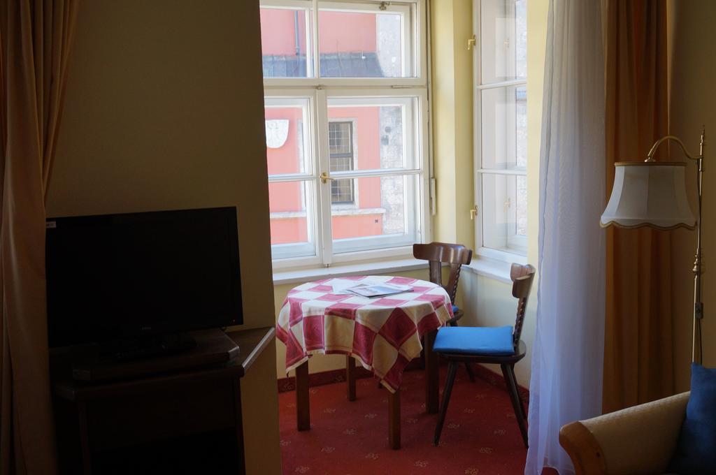 Hotel Happ Инсбрук Номер фото