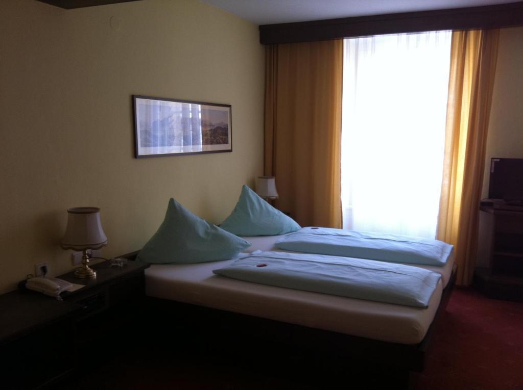 Hotel Happ Инсбрук Номер фото